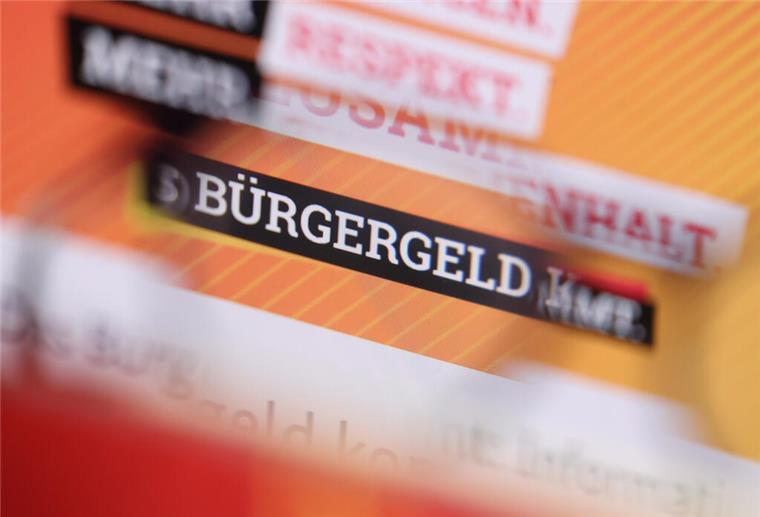 Im kommenden Jahr gibt es mehr Bürgergeld: 2024 gibt es für Empfänger deutlich mehr Geld.