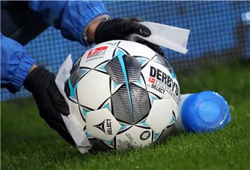 Im Kreis Cloppenburg haben sich Fußballer mit Corona infiziert.