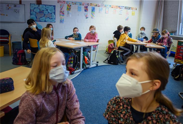 Maskenpflicht an Grundschulen aufgehoben Im Land Bremen wurde die Maskenpflicht an Grundschulen aufgehoben.