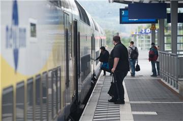 Im Lüneburger Bahnhof ist ein Mann von einem Metronom überrollt worden. 