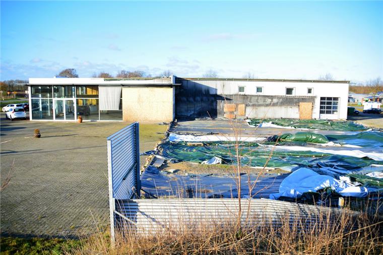 Nach Großbrand in Bad Bederkesa: So sieht's im Autohaus aus Im Mai 2018 brannte das Reifenlager des Autohauses in Bad Bederkesa. Heute sieht es so aus.