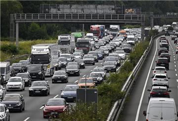 Im Norden ist auf den Autobahnen an diesem Wochenende viel los.