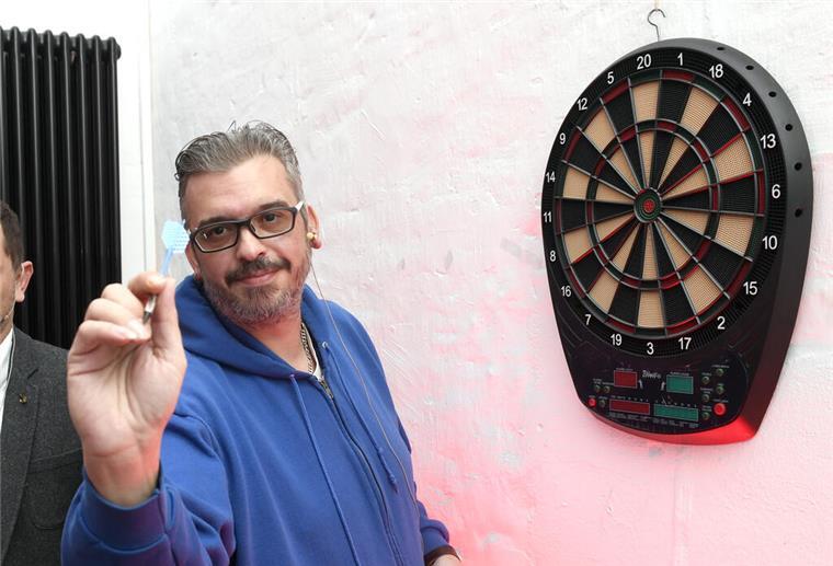 Im November 2016 war Tomas „Shorty“ Seyler bei „Leute in der Losche“ der NORDSEE-ZEITUNG zu Gast. Am Donnerstag verstarb die Darts-Legende.