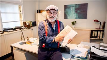 Im ostfriesischen Krimimuseum können Besucher auch die Filmkulissen der Ostfriesenkrimis von Krimiautor Klaus-Peter Wolf besichtigen. (Archivbild) 