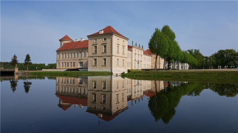 Im Schloss Rheinsberg ist das Kurt Tucholsky Literaturmuseum beheimatet.