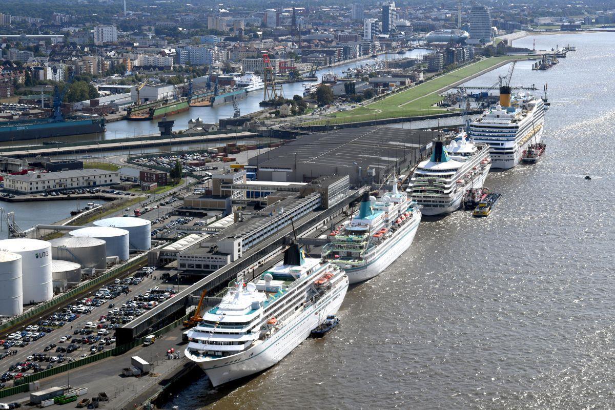 Im September 2017 lagen auch schon vier Kreuzfahrtschiffe an der Columbuskaje in Bremerhaven.