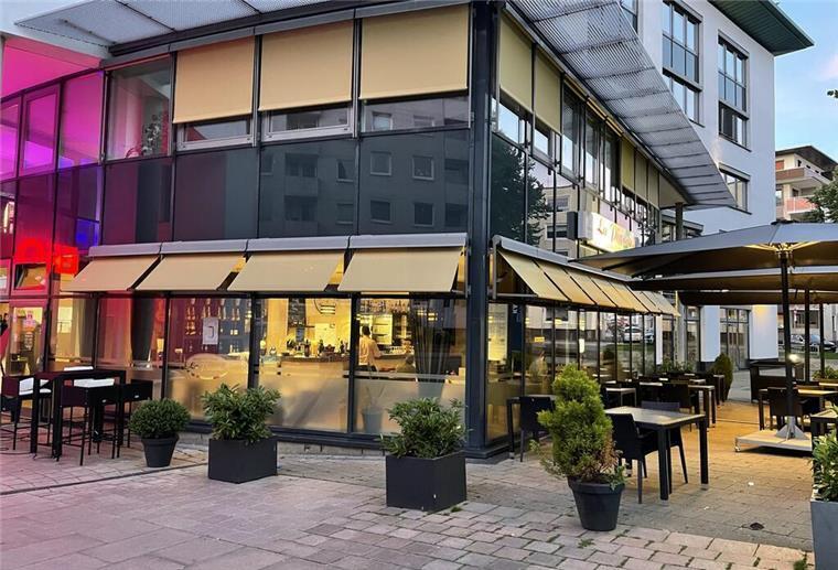 Das „La Piazza“ begeistert seit fünf Jahren die Gäste Im Sommer lädt die Außenterrasse zum Verweilen ein.