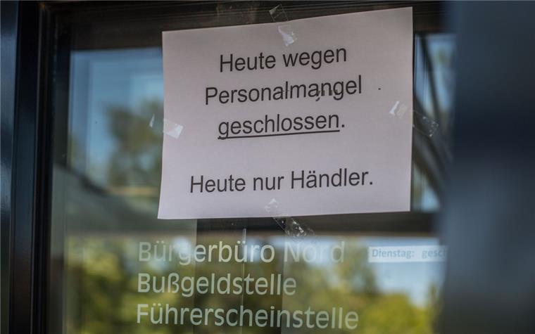 Im Sommer war die Personalnot im Bürgerbüro Nord so groß, dass es mehrere Tage lang für Spontankunden schließen musste.