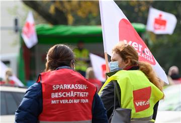 Im Tarifstreit des öffentlichen Dienstes gibt es jetzt eine Einigung.
