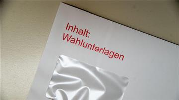 Im Wahlkreis Salzgitter-Wolfenbüttel bekommen Wählerinnen und Wähler korrigierte Stimmzettel. (Symbolbild) 