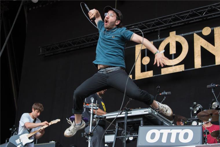 Immer auf dem Sprung: Die Leoniden rocken die Mountain Stage.