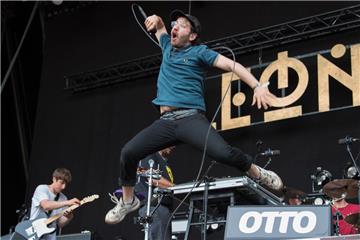 Immer auf dem Sprung: Die Leoniden rocken die Mountain Stage.