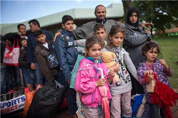 Immer mehr anerkannte syrische Flüchtlinge aus Ostdeutschland kommen nach Bremerhaven.