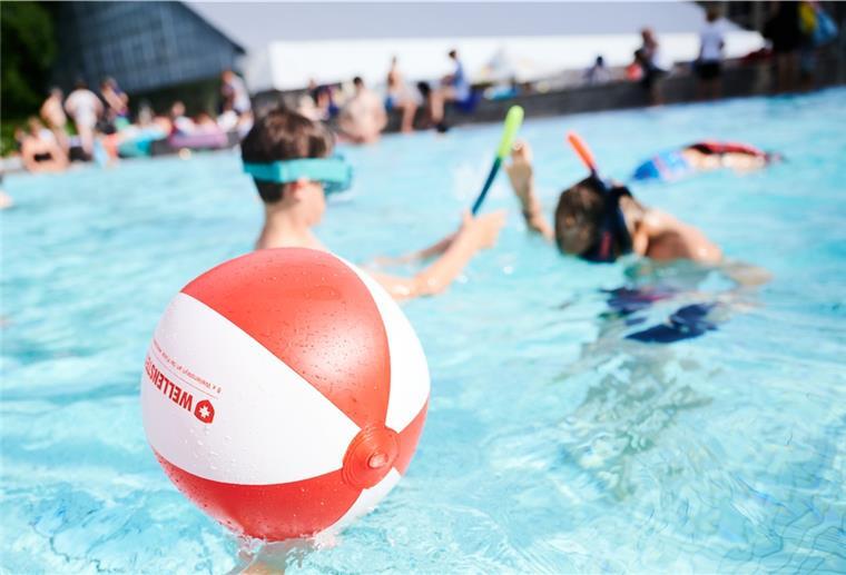 DLRG fordert: Jedes Kind muss schwimmen können Immer weniger Kinder können schwimmen.