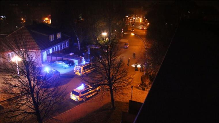 Streit mit rund 20 Personen droht in Cuxhaven zu eskalieren Immer wieder kommt es nachts in Cuxhaven zu lautstarken Auseinandersetzungen.