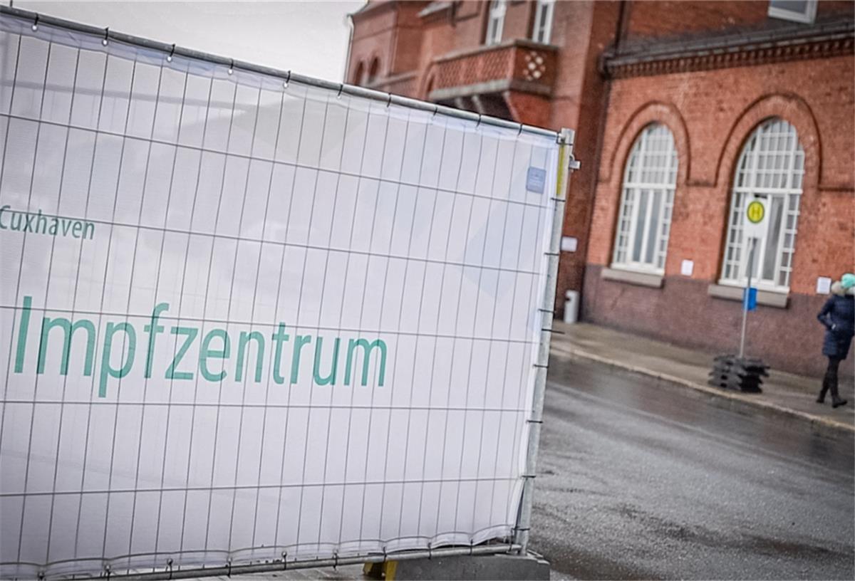 Impfzentrum des Lankreises Cuxhaven in den Hapag-Hallen.