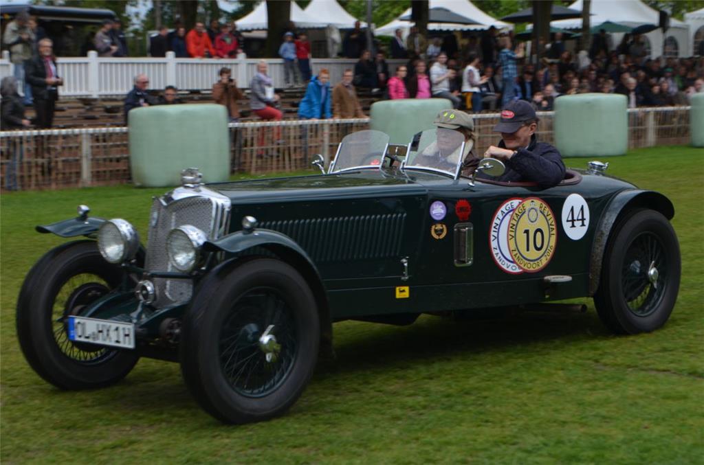 Impressionen aus Rastede: Die Vintage Race Days mit 60 Vorkriegsrennwagen.