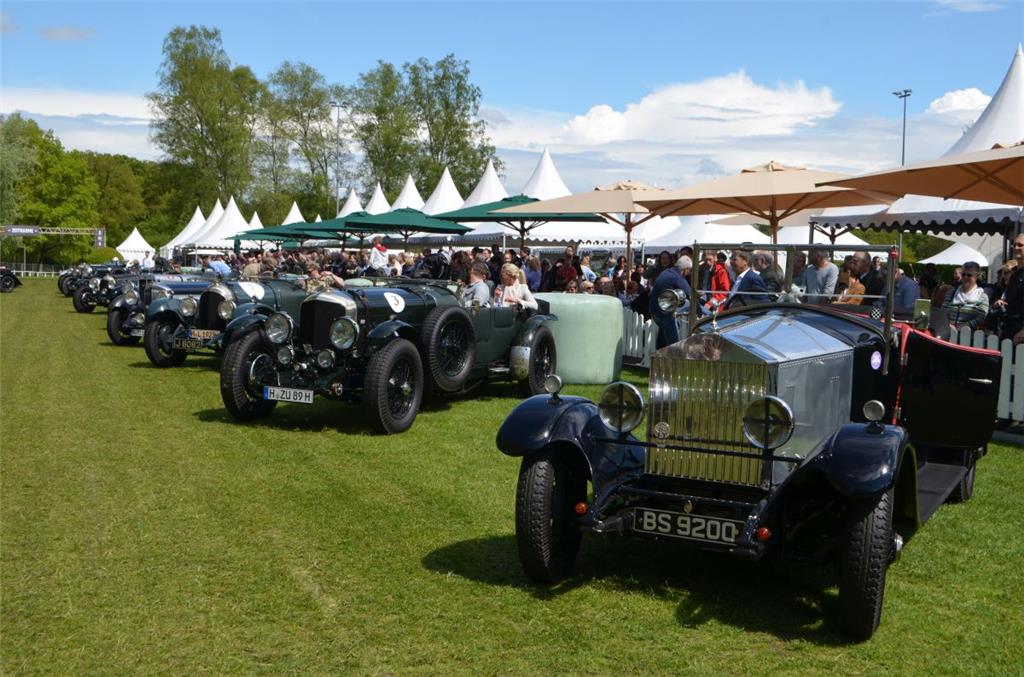 Impressionen aus Rastede: Die Vintage Race Days mit 60 Vorkriegsrennwagen.