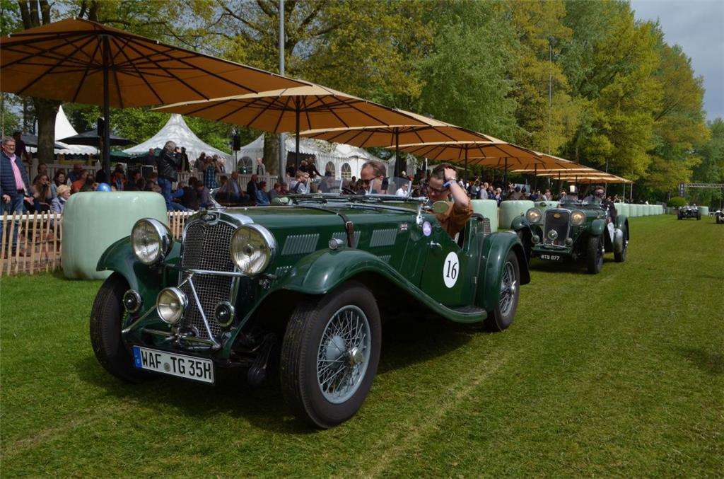 Impressionen aus Rastede: Die Vintage Race Days mit 60 Vorkriegsrennwagen.