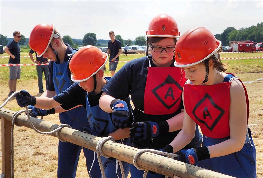Impressionen vom Kreisjugendfeuerwehrtag in Köhlen.