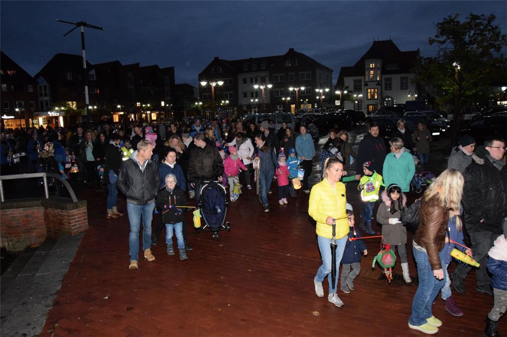 Impressionen vom Laternenlauf in Nordenham. - Foto: Nobel