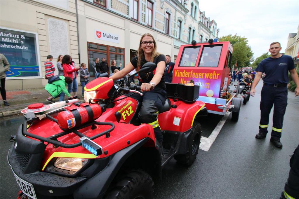 Impressionen vom Nordenhamer Stadtfestumzug 2017.