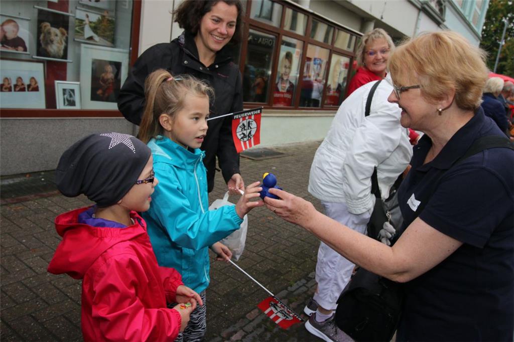 Impressionen vom Nordenhamer Stadtfestumzug 2017.