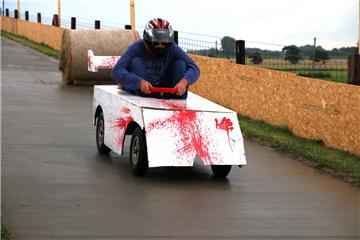Impressionen vom Seifenkistenrennen Feldhausen 2017.