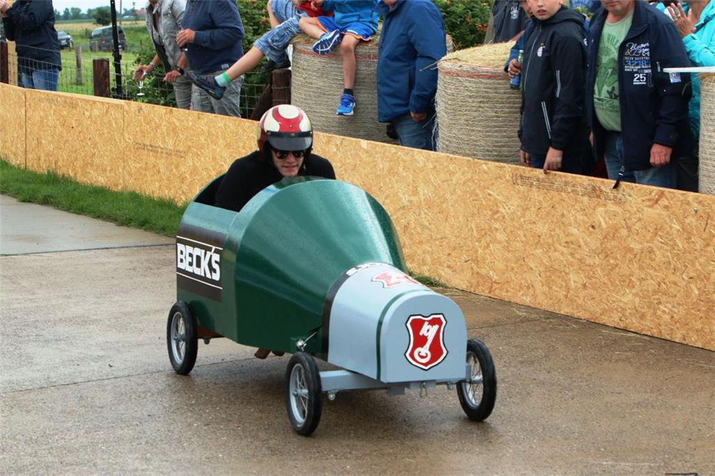 Impressionen vom Seifenkistenrennen Feldhausen 2017.