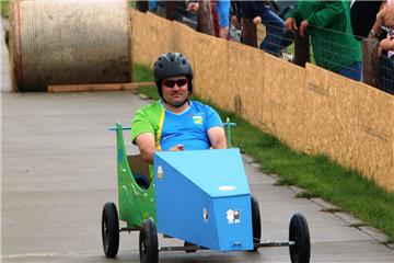Impressionen vom Seifenkistenrennen Feldhausen 2017.