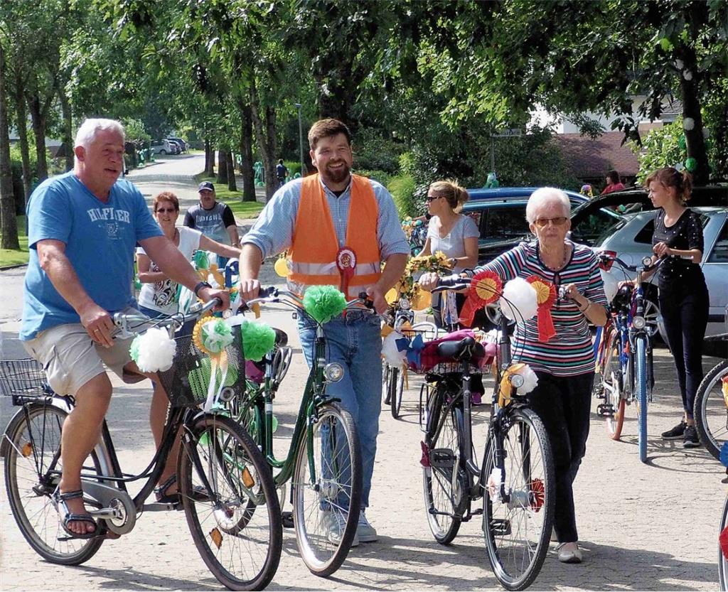 Imsum und Weddewarden haben ihr 925-jähriges Jubiläum gefeiert. 