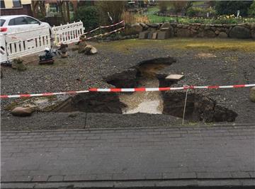 In Albstedt ist über Nacht ein großes Loch entstanden.