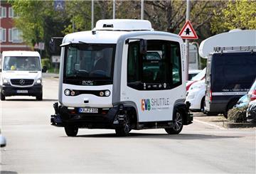 autonomer Bus
