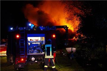 In Bad Bederkesa hat es beim Yacht-Club gebrannt.
