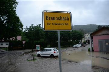In Braunsbach sind durch heftigen Regen zwei kleine Bäche über die Ufer getreten...