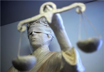 In Bremen beginnt der Mordprozess nach den tödlichen Messerstichen in Bremerhaven-Lehe.