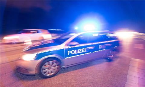 In Bremen ist es zu einem Unfall mit einem Streifenwagen der Polizei gekommen.