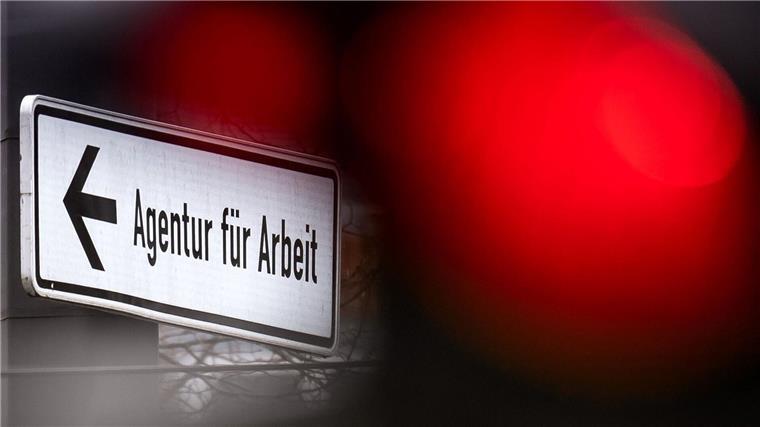 In Bremen sind mehr Menschen auf Jobsuche als vor einem Jahr. (Archivbild)