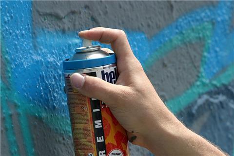 In Bremen wurden zwei Graffiti-Sprayerinnen vorläufig festgenommen.