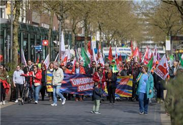 In Bremerhaven hat um 11 Uhr die Kundgebung begonnen.