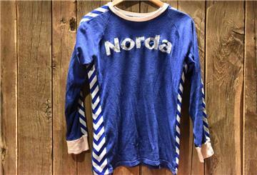 Hinweise gesucht: Wer kennt dieses legendäre Werder-Trikot?