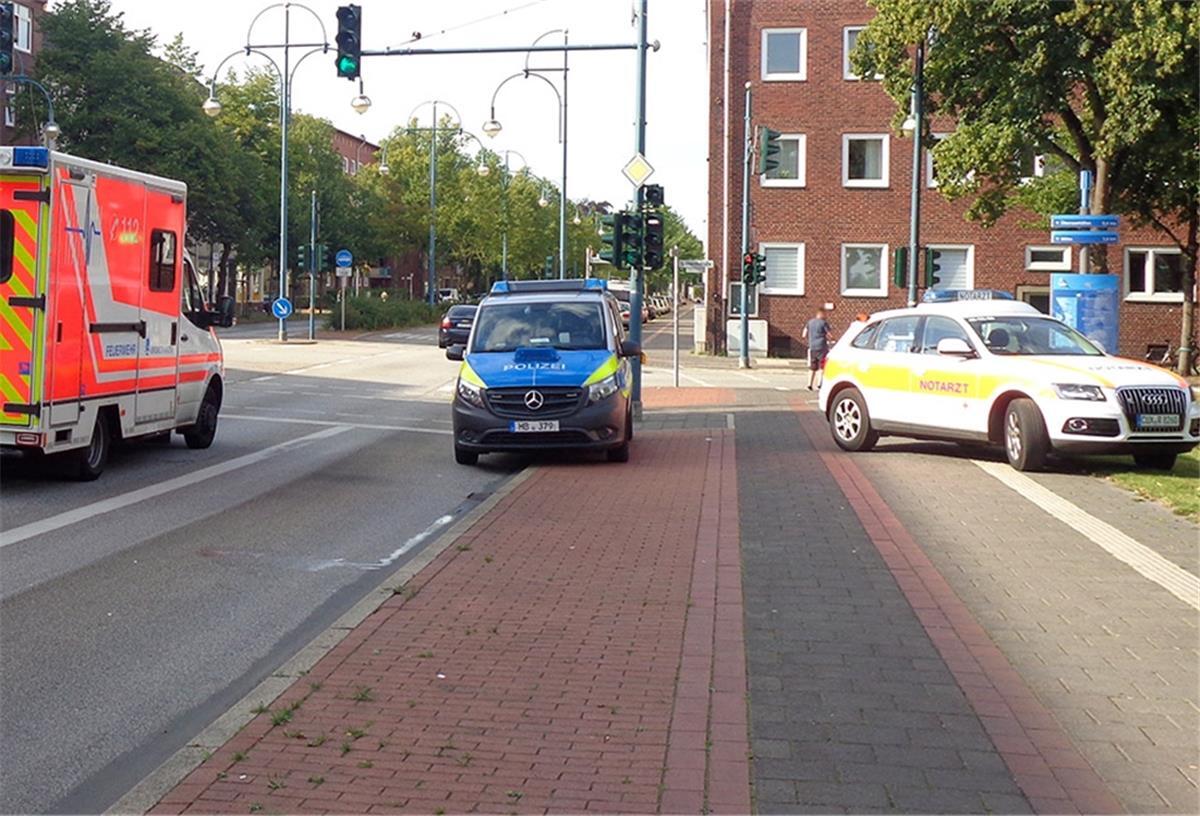 In Bremerhaven ist am Mittwochnachmittag ein Radfahrer zusammengebrochen und musste reanimiert werden.