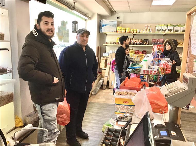 Bremerhaven zeigt große Solidarität mit den Erdbeben-Betroffenen Im syrischen Lebensmittelladen in Bremerhaven-Lehe ist die Erdbebenkatastrophe das alles beherrschende Thema.