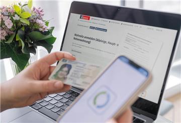 In Bremerhaven muss man jetzt nicht mehr ins Bürgerbüro, um seinen Wohnsitz anzumelden. Die Stadt bietet ab sofort einen Online-Service an.