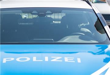 In Cuxhaven wurde eine 90Jährige bei einem Raub zu Boden gebracht.