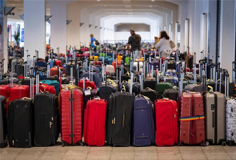 Mega-Andrang am Kreuzfahrt-Terminal: 4 Schiffe nehmen Kurs auf Bremerhaven In den nächsten Tagen werden Tausende Passagiere in Bremerhaven erwartet.