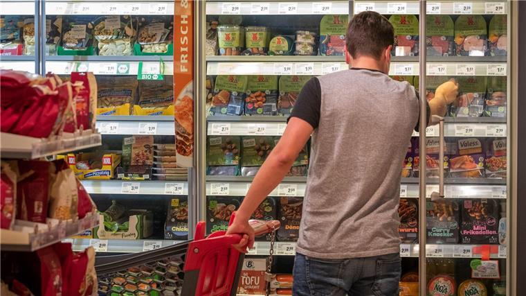 Produktion vegetarischer und veganer Lebensmittel zugenommen In den vergangenen vier Jahren hat die Produktion von vegetarischen und veganen Lebensmitteln in Niedersachsen deutlich zugenommen. (Archivbild)