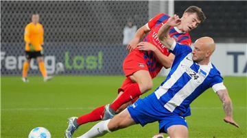 In der Anfangsphase wirkte Hertha in den Zweikämpfen deutlich wacher.