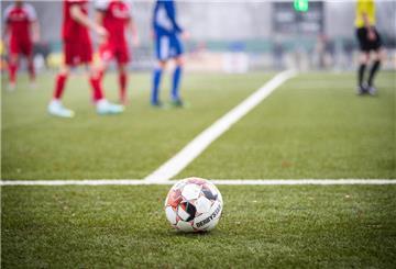 In der Bremen-Liga rollt seit dem Wochenende wieder der Ball. Am Mittwochabend kommt es im Speckenbütteler Park gleich zum ersten Seestadt-Derby zwischen der Leher TS und dem ESC Geestemünde.