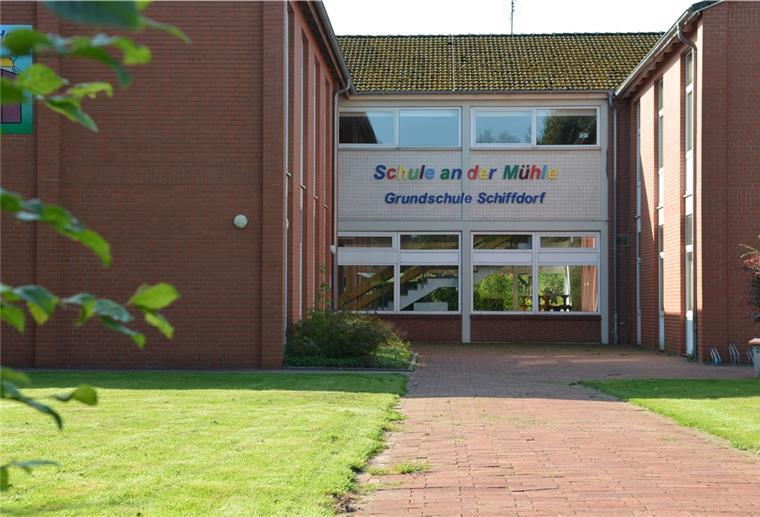 In der Grundschule Schiffdorf könnte es schon zum neuen Schuljahr eng werden. Wenn im Sommer drei statt zwei erste Klassen eingeschult werden, fehlt ein Raum.